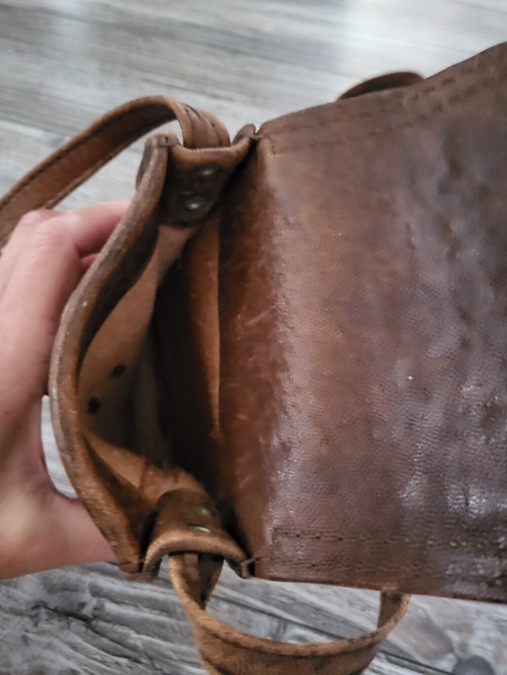Vintage 80s Tooled Leather Crossbody Bag Brown Boho Renaissance Festival Pouch - Picture 12 of 13